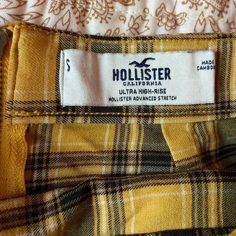 Hollister Women’s Small Y2K Preppy Yellow and Black Plaid Mini Skirt - Picture 3 of 6